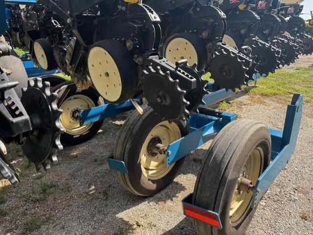 2005 Kinze 3500 Planter