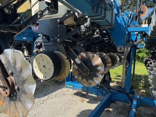 2005 Kinze 3500 Planter