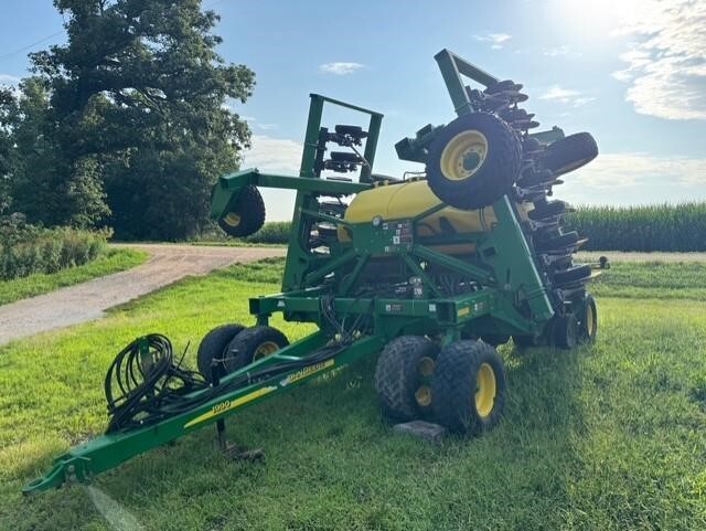 2006 John Deere 1990 Air Seeder