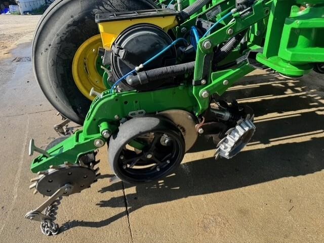 2018 John Deere 1775 Planter