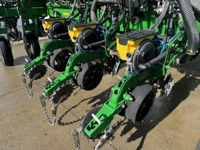 2018 John Deere 1775 Planter