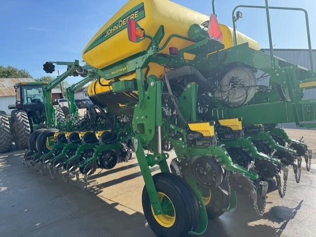 2018 John Deere 1775 Planter