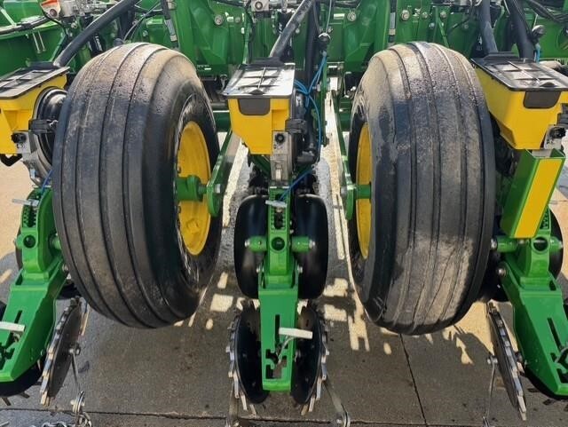 2018 John Deere 1775 Planter