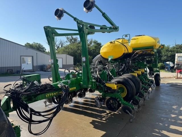2018 John Deere 1775 Planter