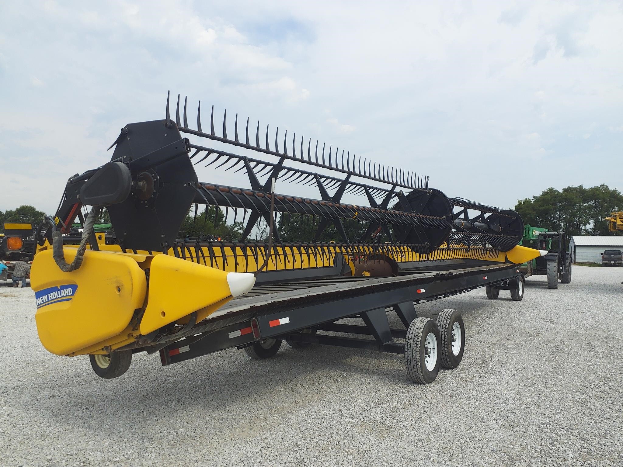 2014 New Holland 880CF-40 Platform