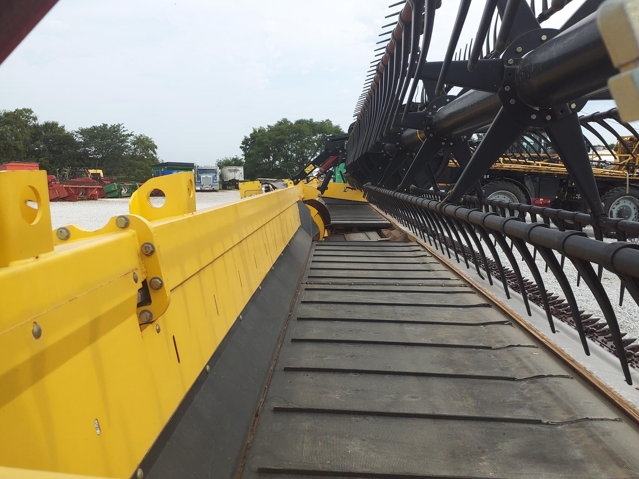 2014 New Holland 880CF-40 Platform