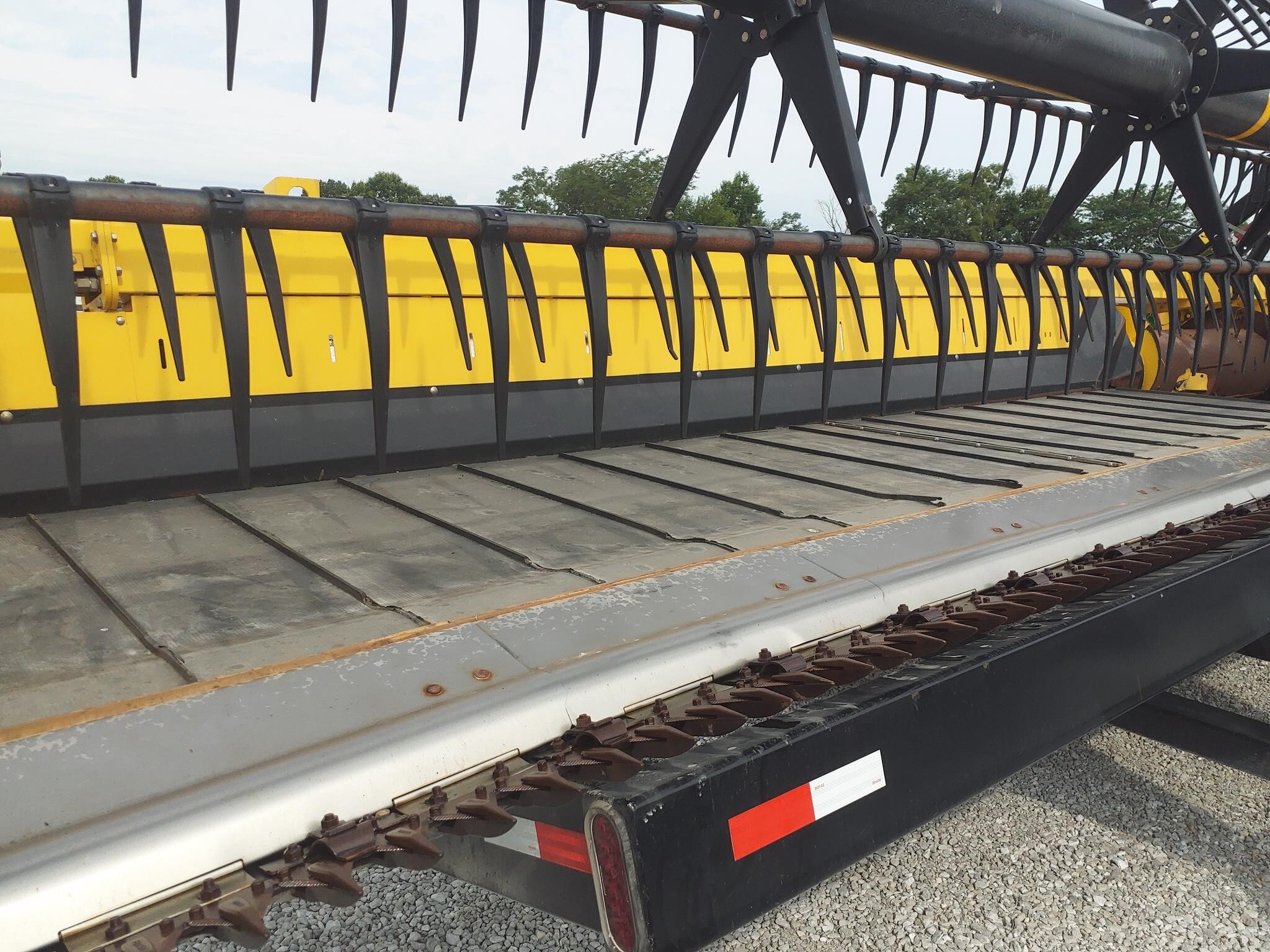 2014 New Holland 880CF-40 Platform