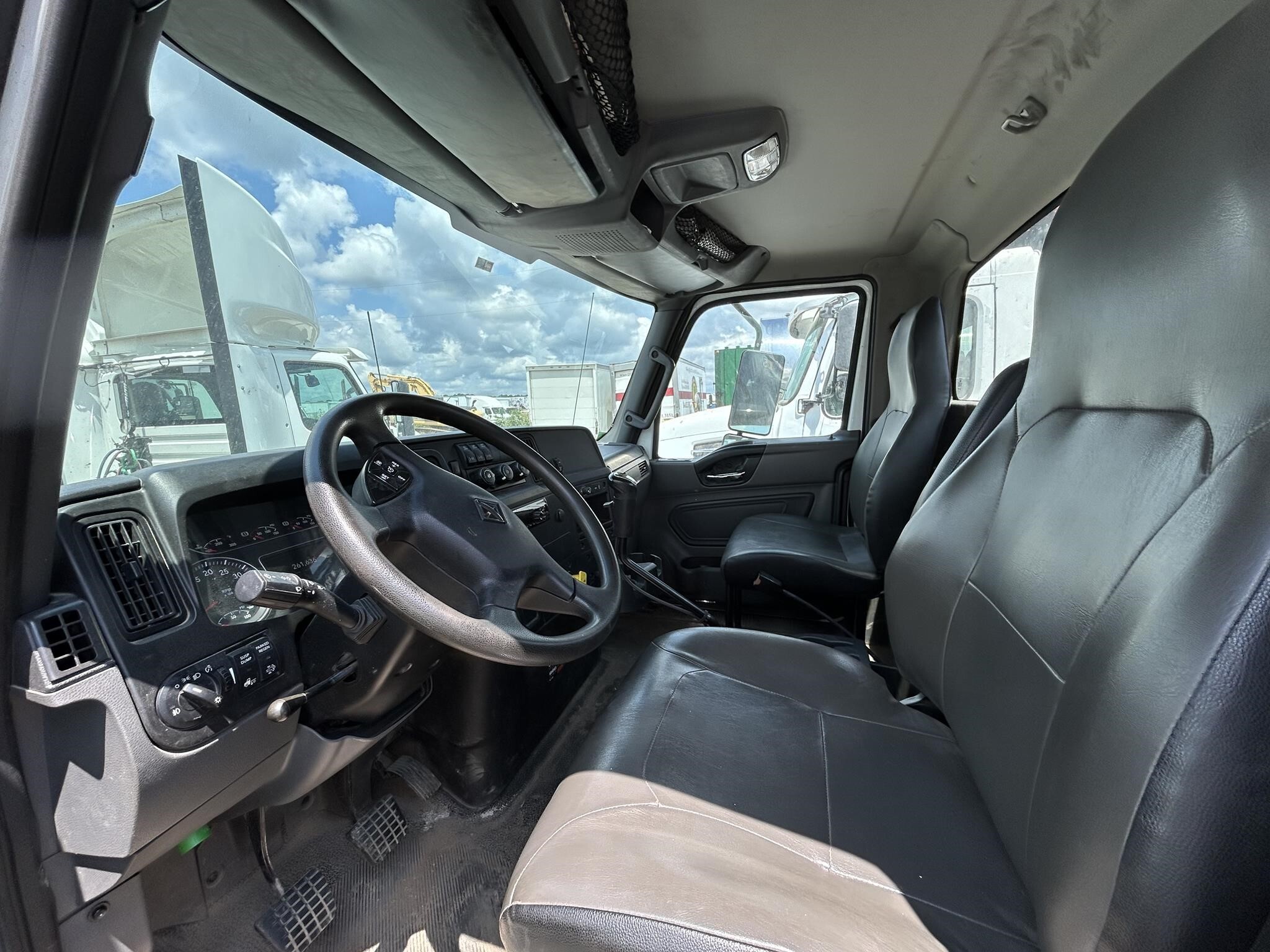 2019 International MV Box Trucks/Trailer