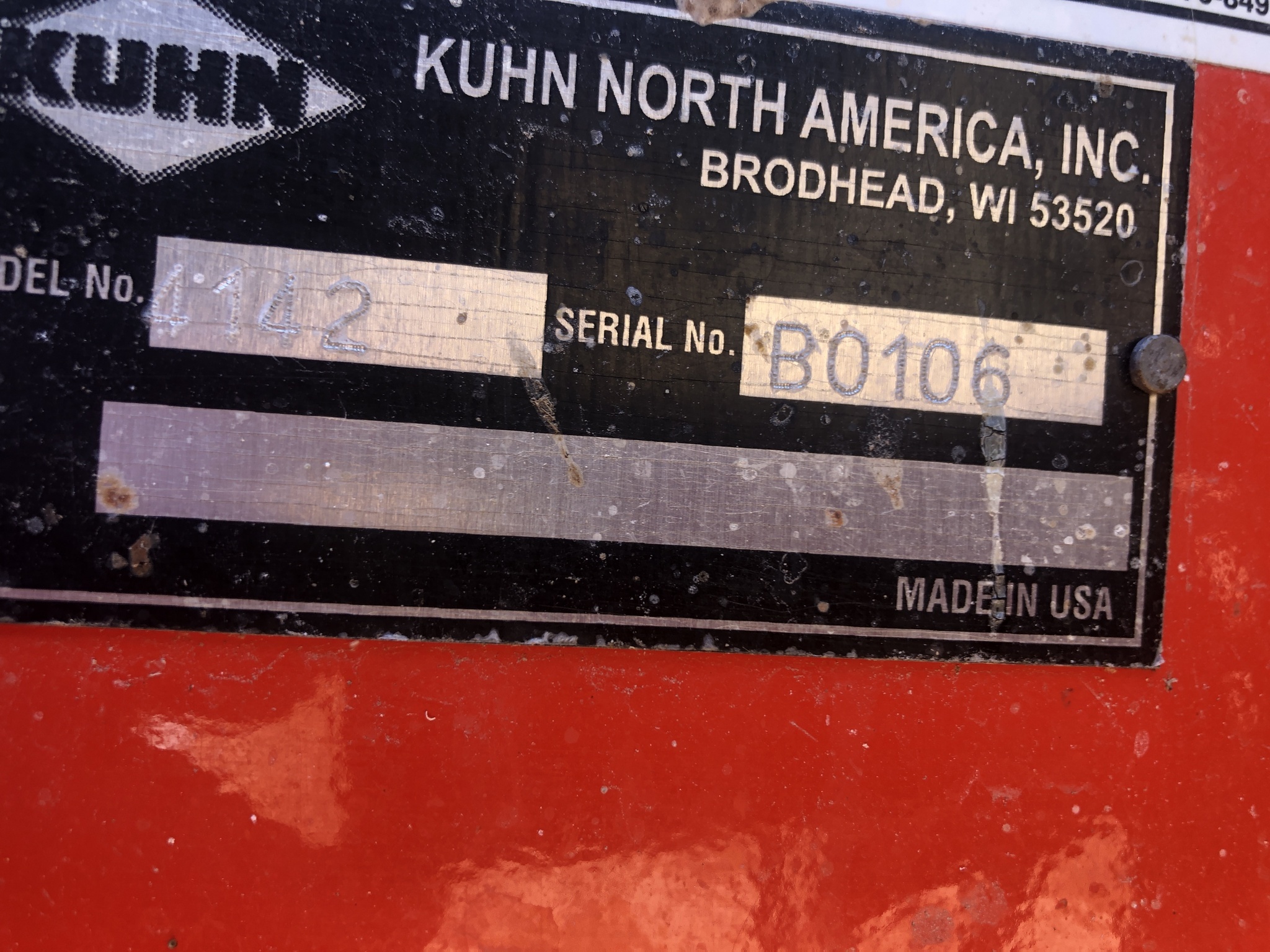 2016 Kuhn 4142 Feed Wagon