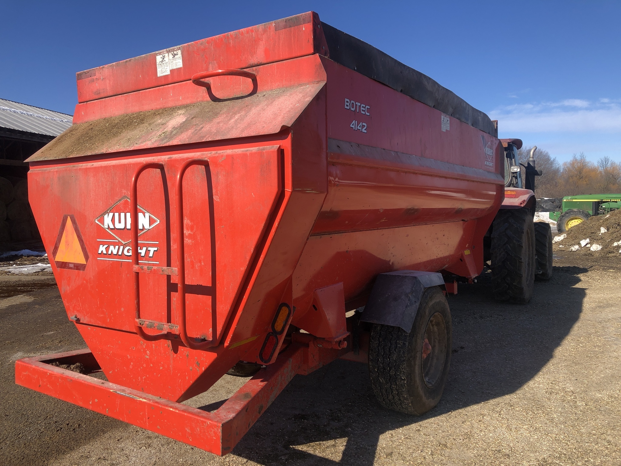 2016 Kuhn 4142 Feed Wagon