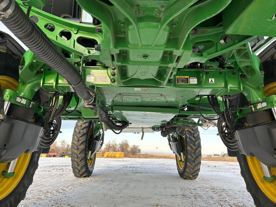 2022 John Deere 410R Self-Propelled Sprayer