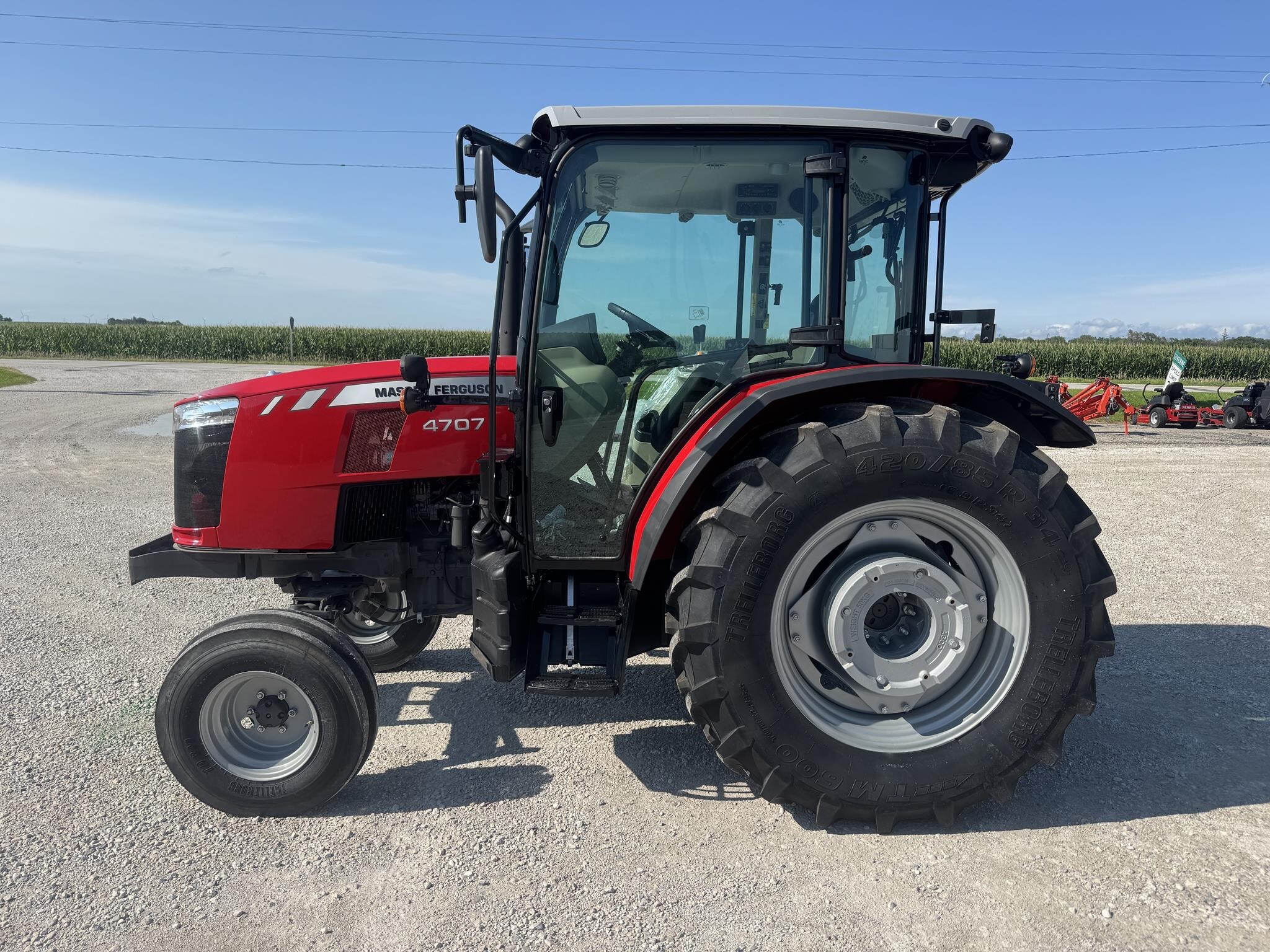 2025 Massey Ferguson 4707 Tractor