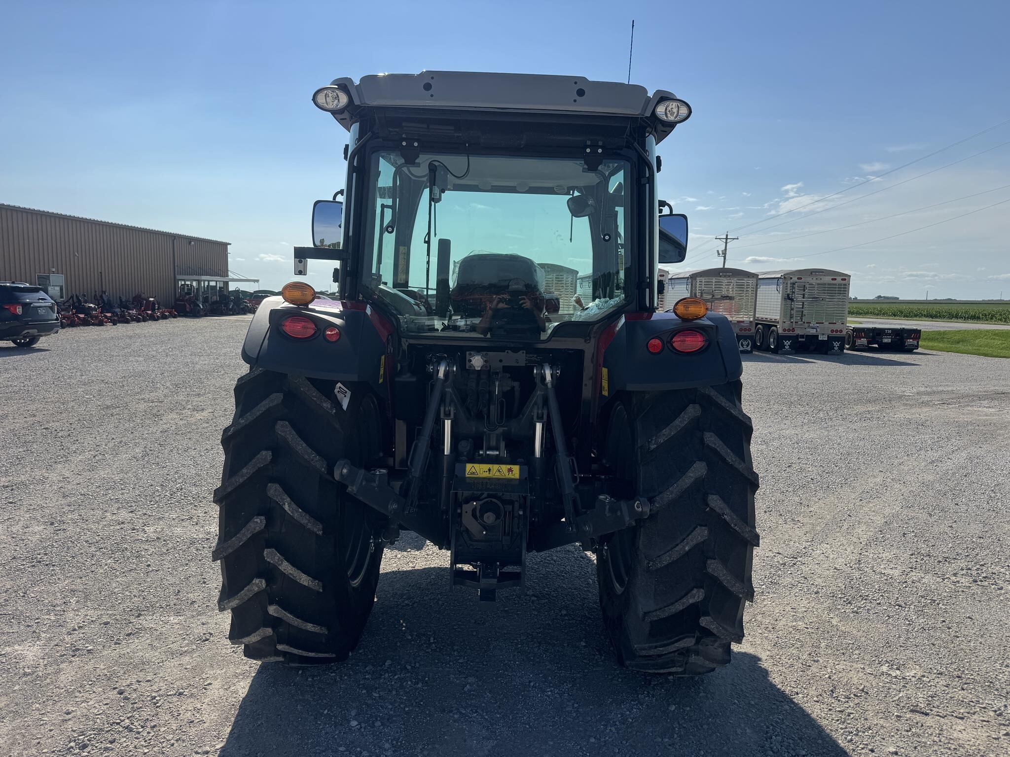 2025 Massey Ferguson 4707 Tractor