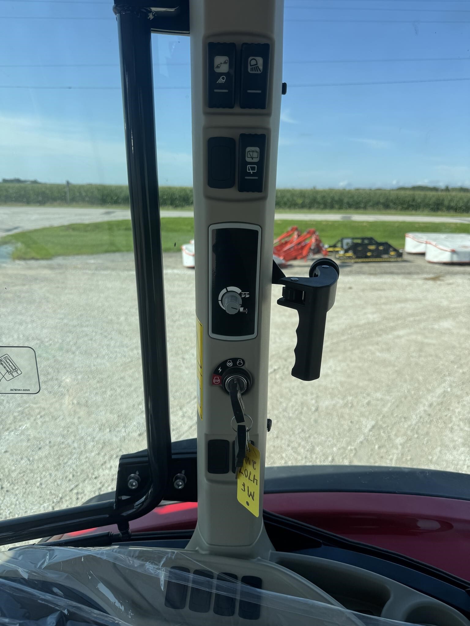 2025 Massey Ferguson 4707 Tractor