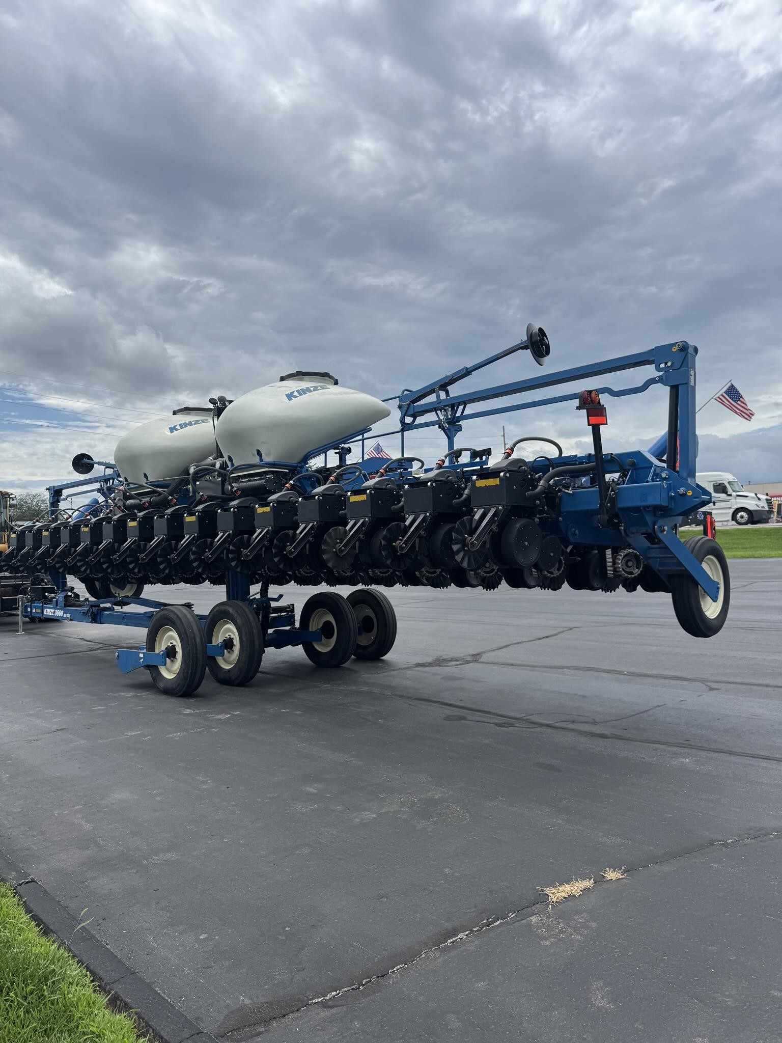 2020 Kinze 3660 Planter