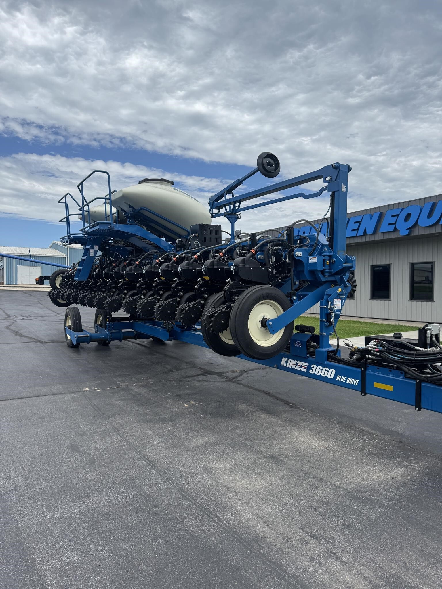 2020 Kinze 3660 Planter