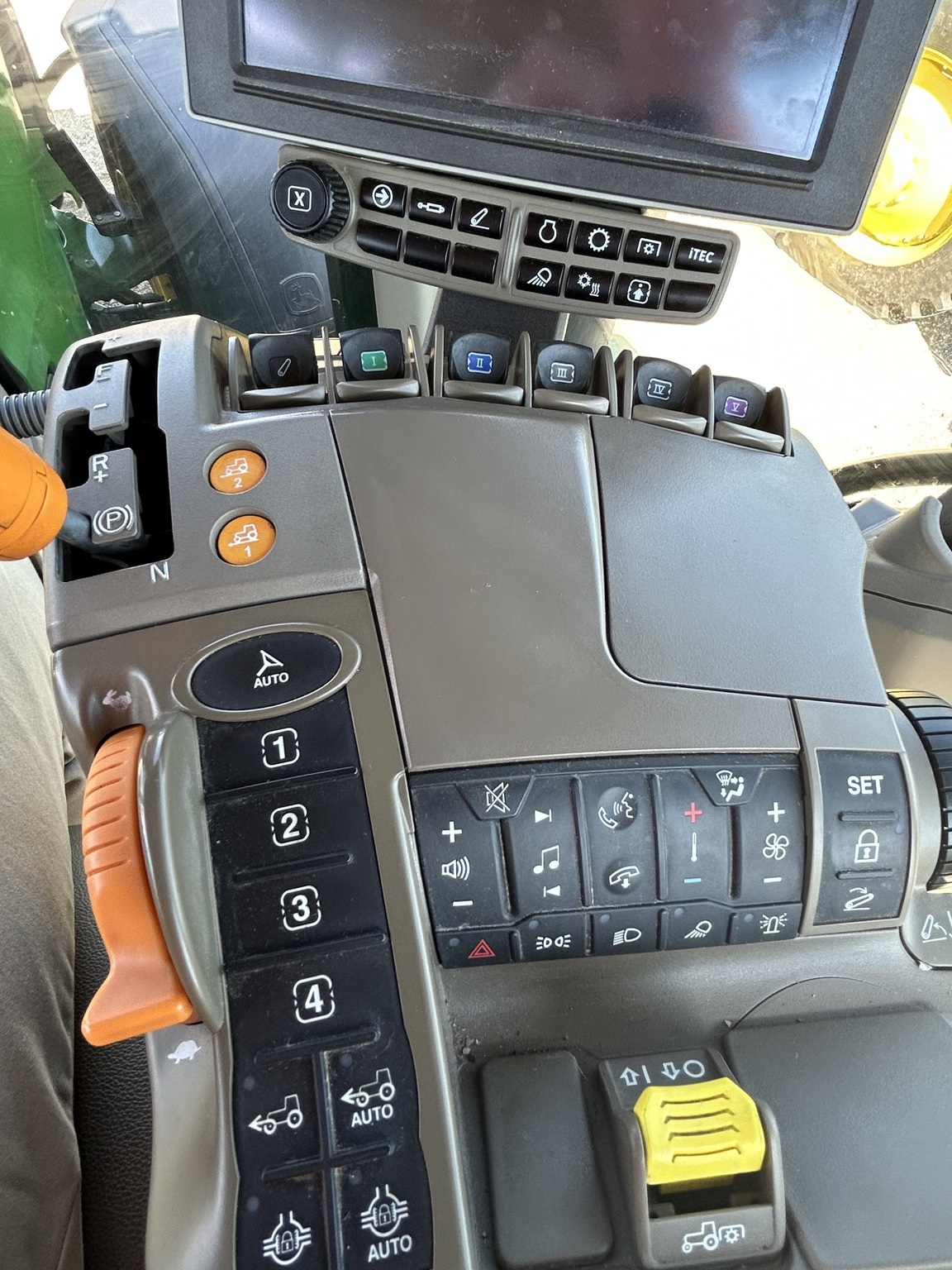 2023 John Deere 8R 410 Tractor