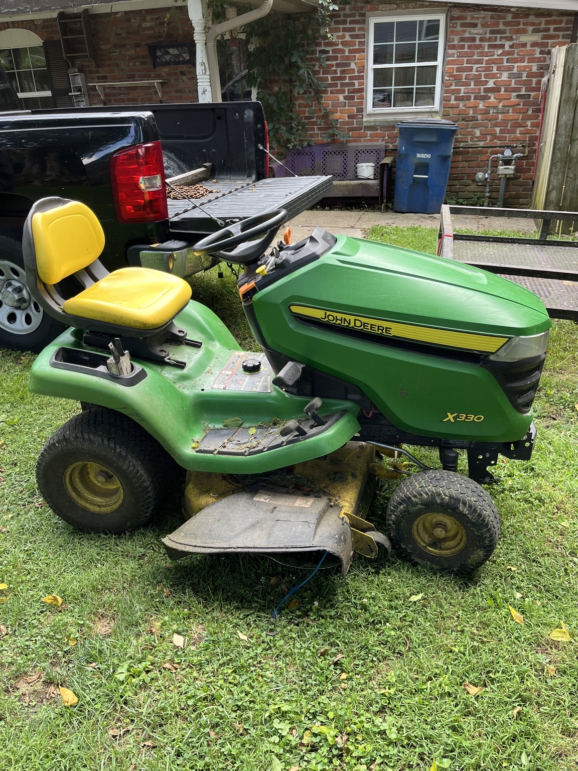 2018 John Deere X330 Lawn Mower