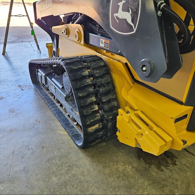 2023 Deere 333G Skid Steer