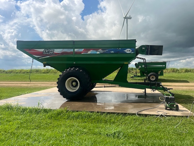 2023 J&M 1401-22 Grain Cart