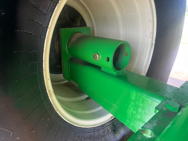 2023 J&M 1401-22 Grain Cart