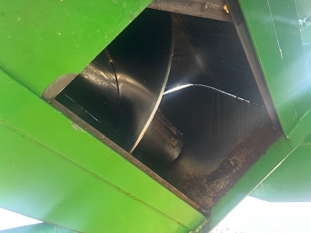 2023 J&M 1401-22 Grain Cart