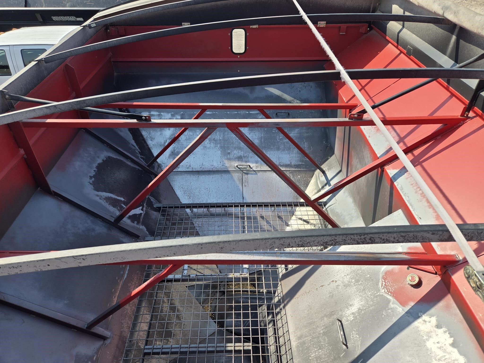 2011 Brent 782 Grain Cart