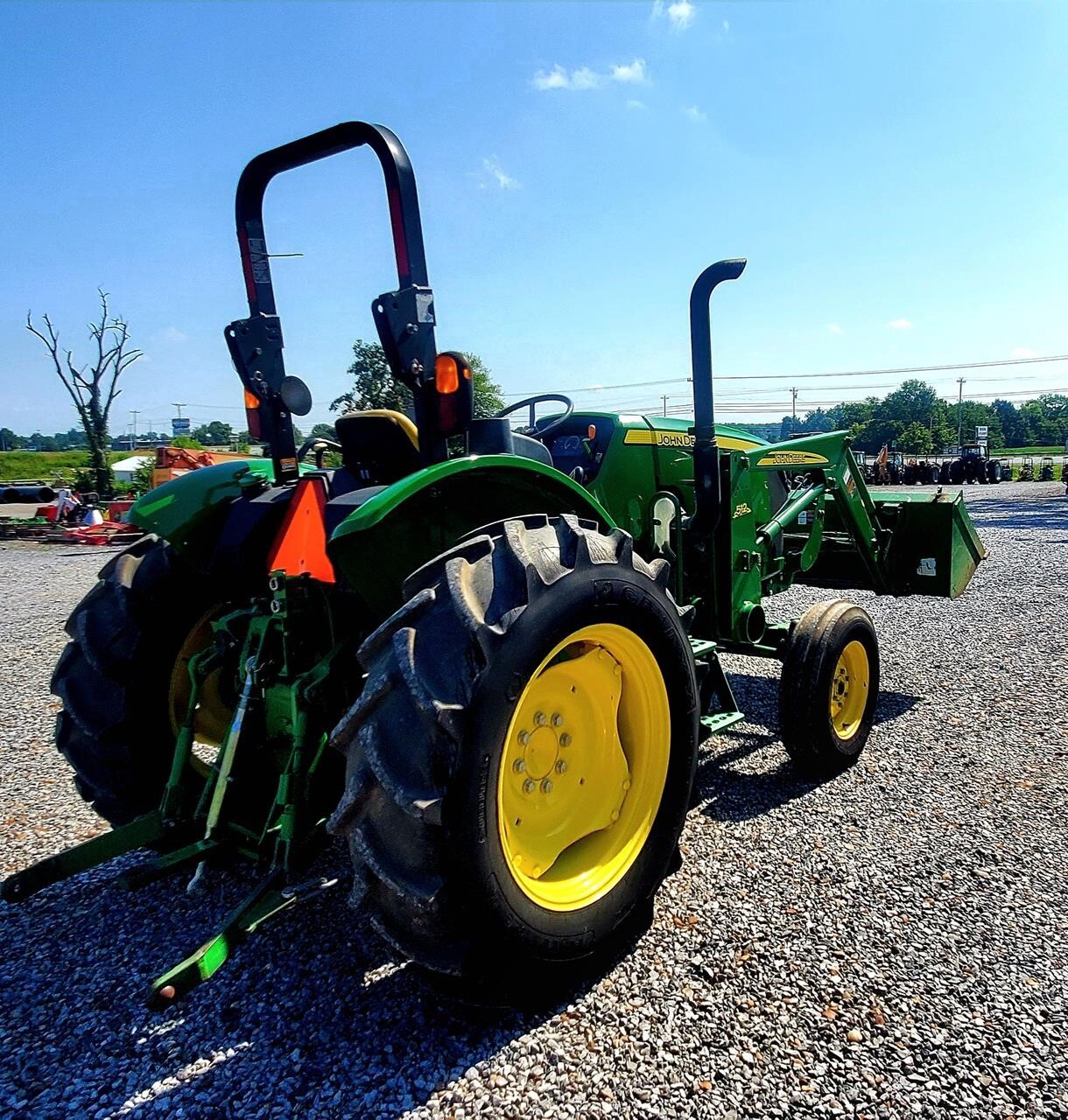 2015 John Deere 5045E Tractor