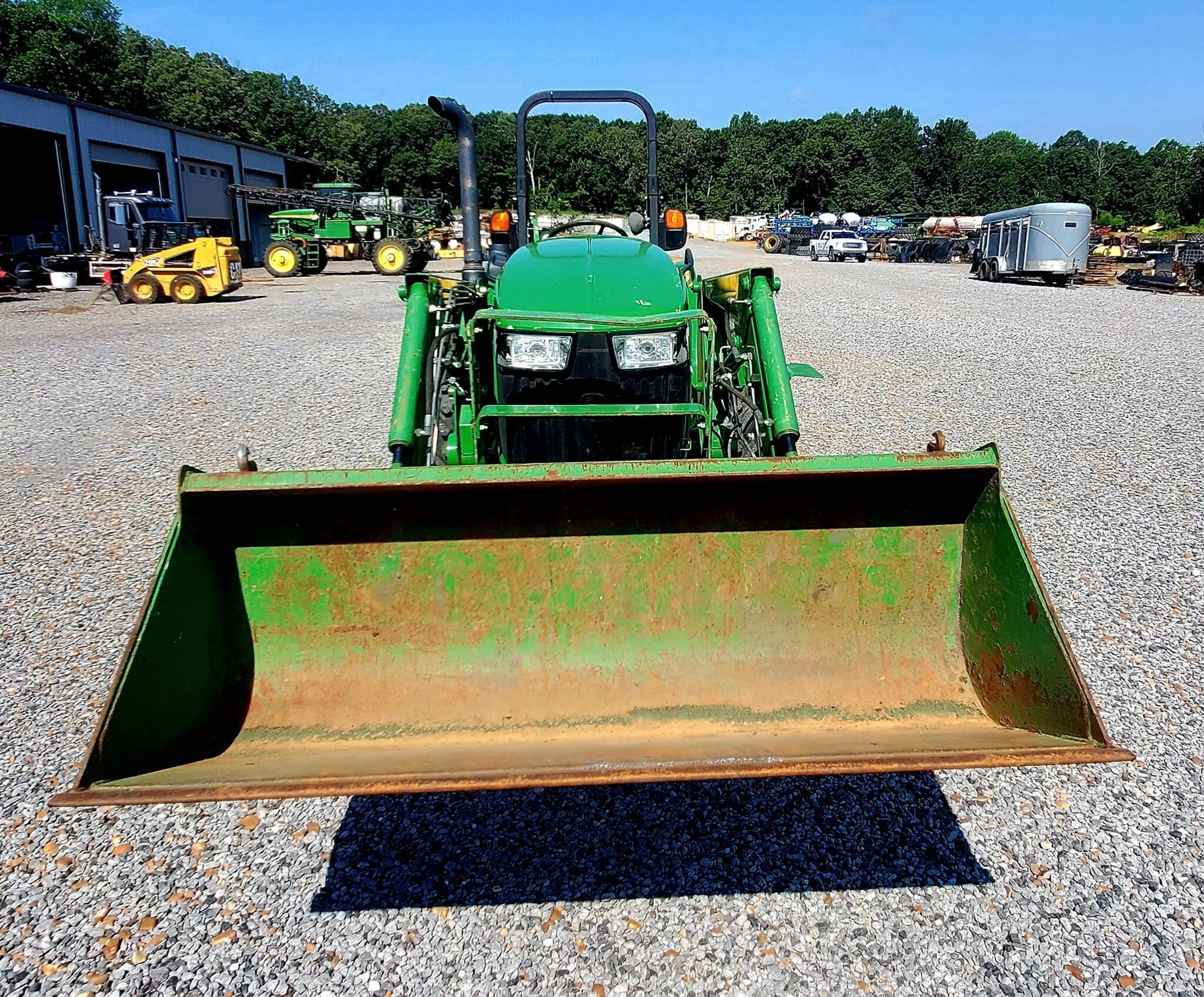 2015 John Deere 5045E Tractor