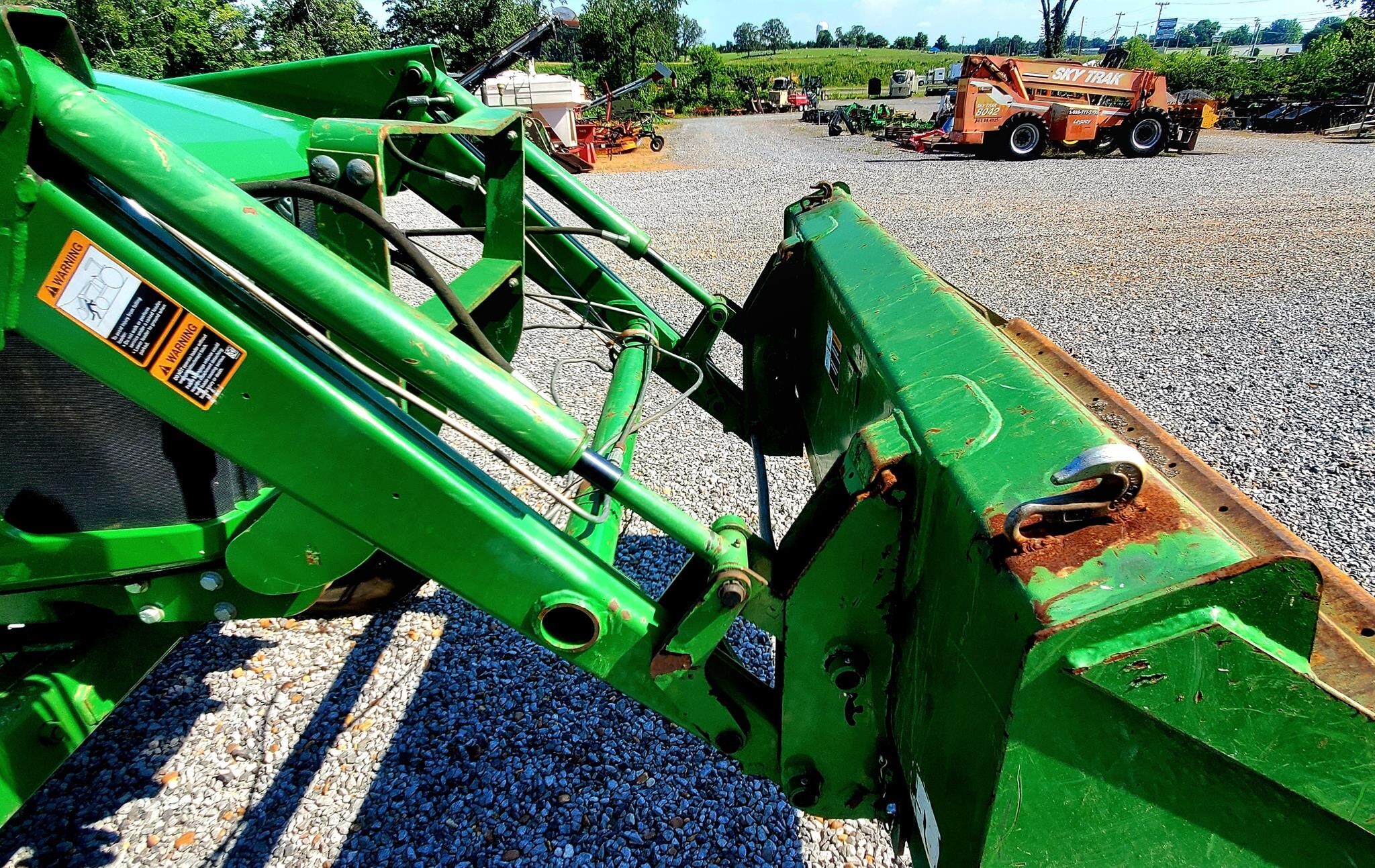 2015 John Deere 5045E Tractor