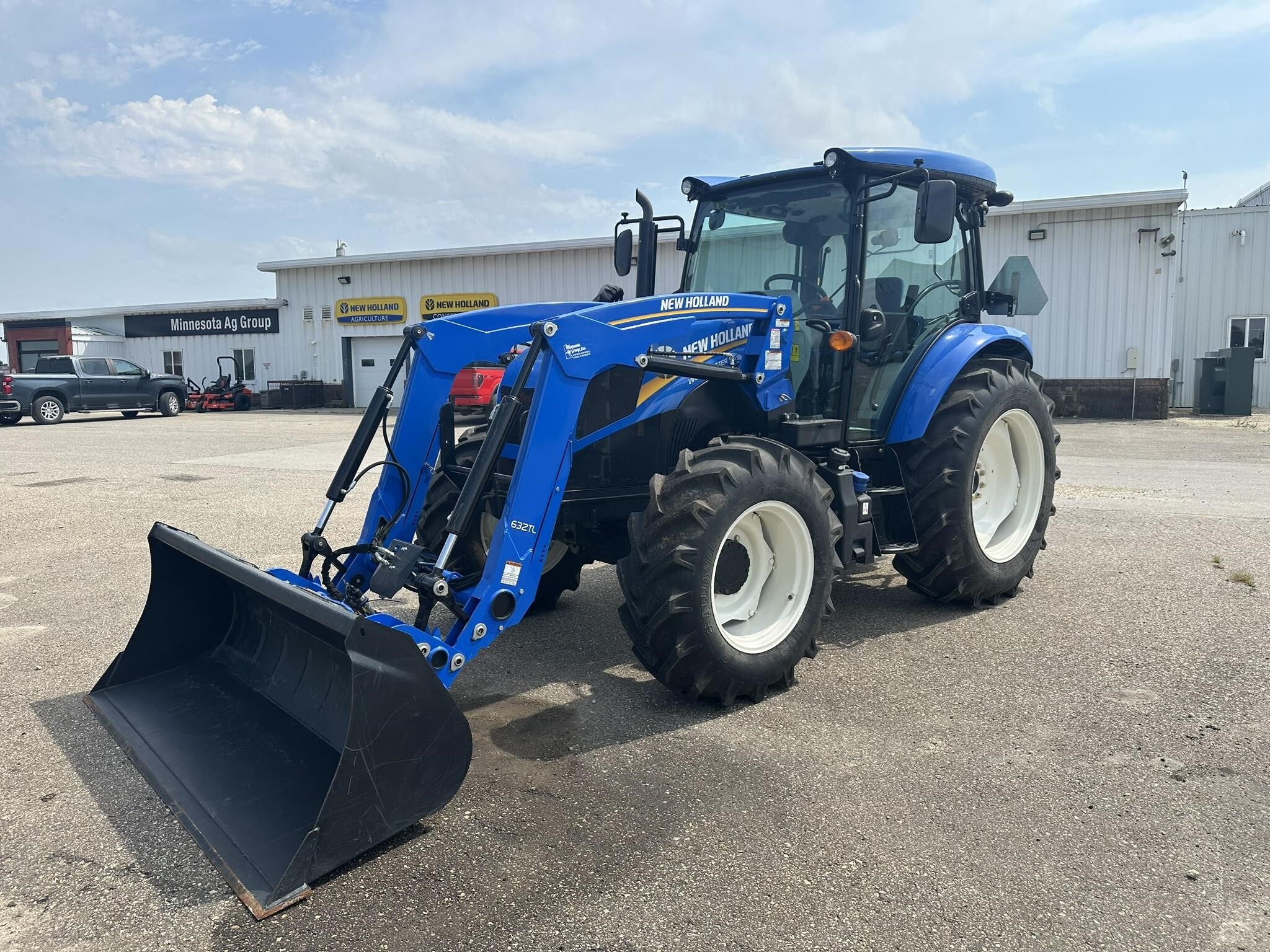2022 New Holland WORKMASTER 95 Tractor