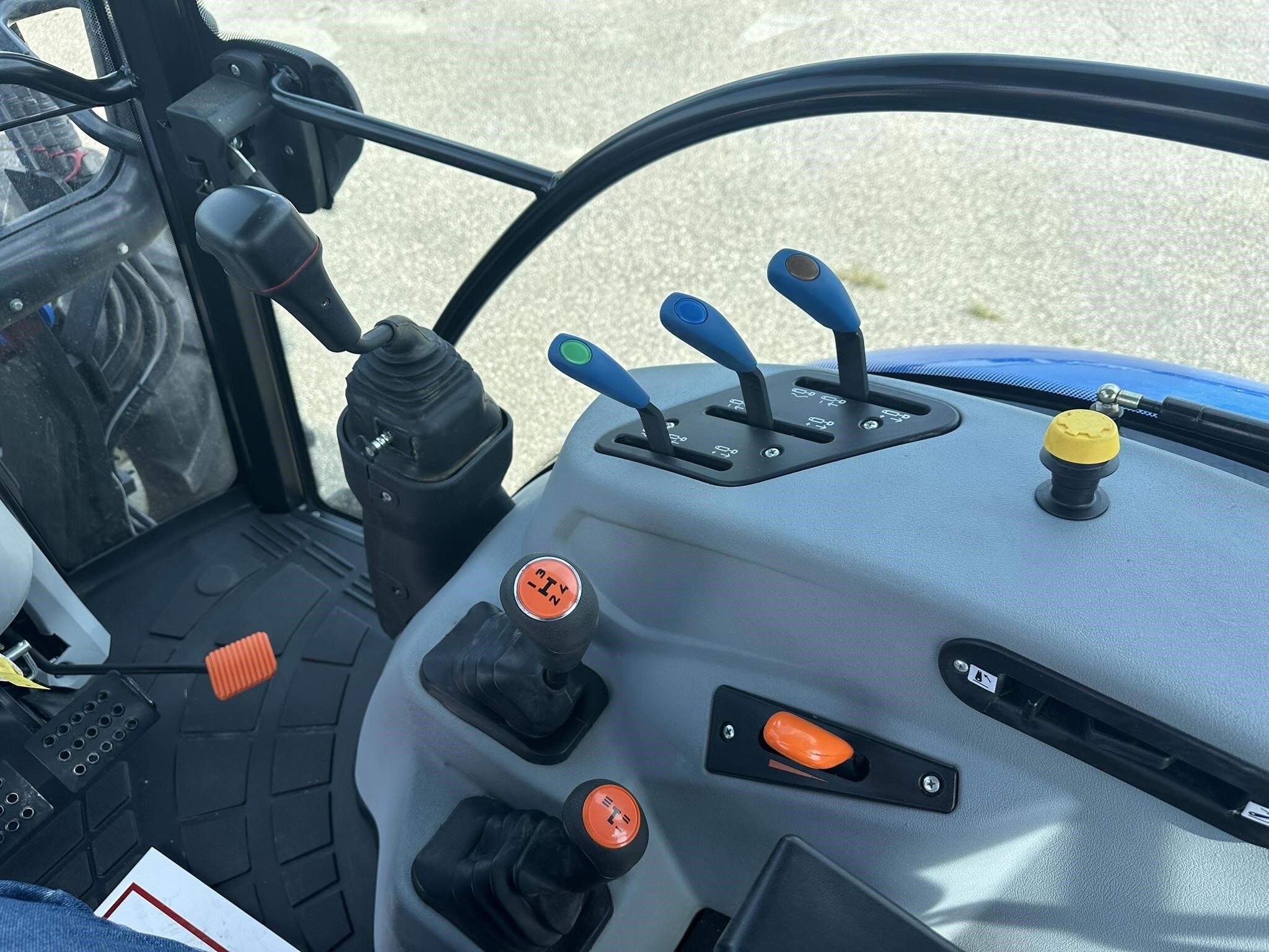 2022 New Holland WORKMASTER 95 Tractor