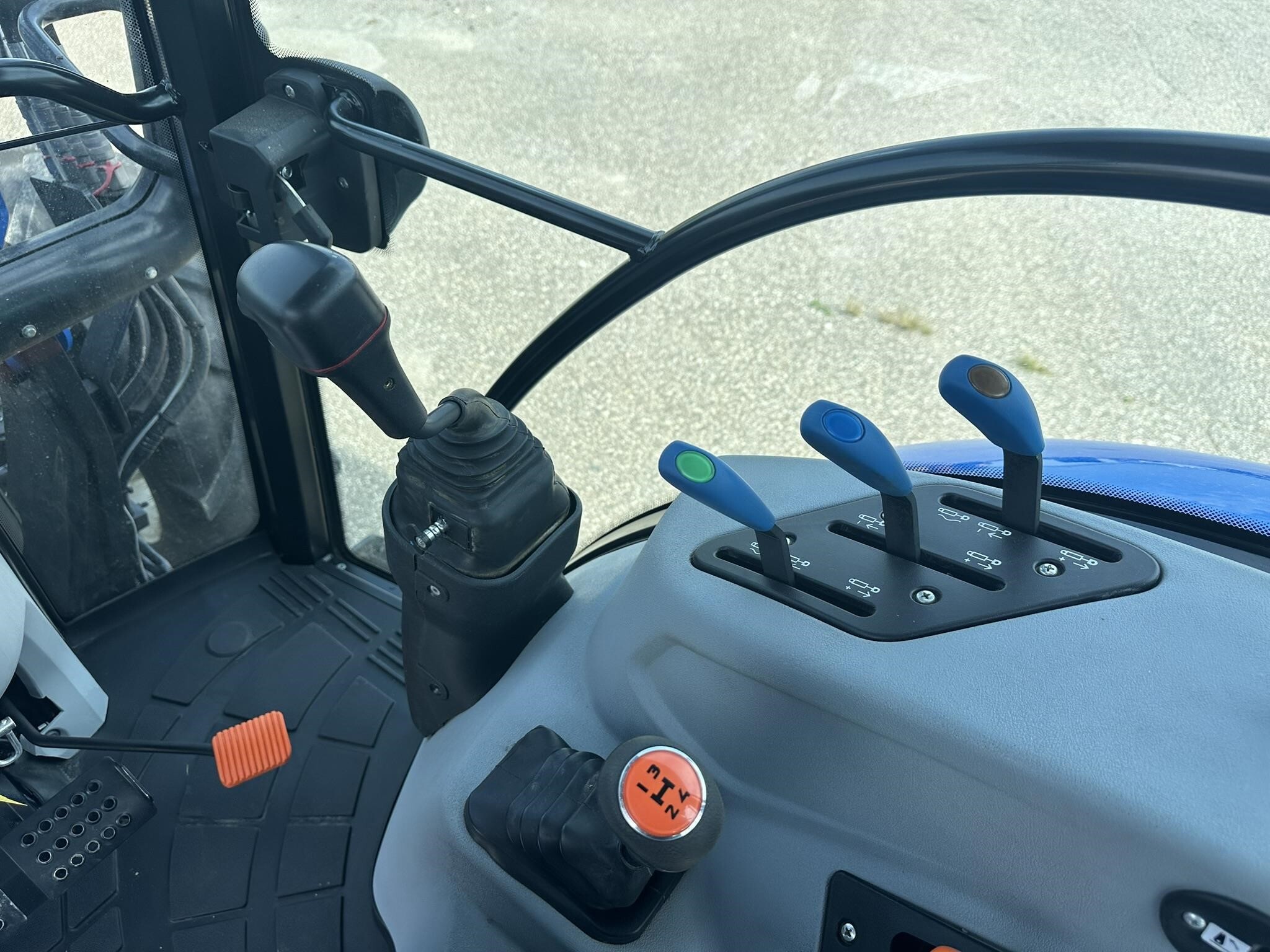 2022 New Holland WORKMASTER 95 Tractor