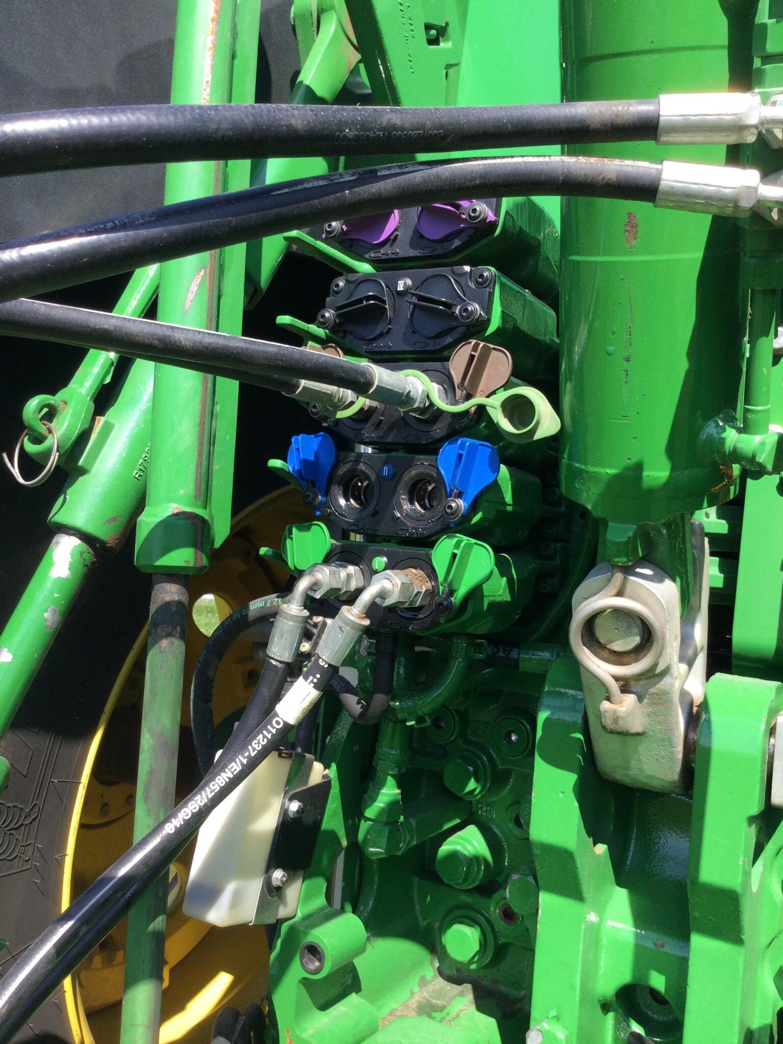 2021 John Deere 7R 330 Tractor