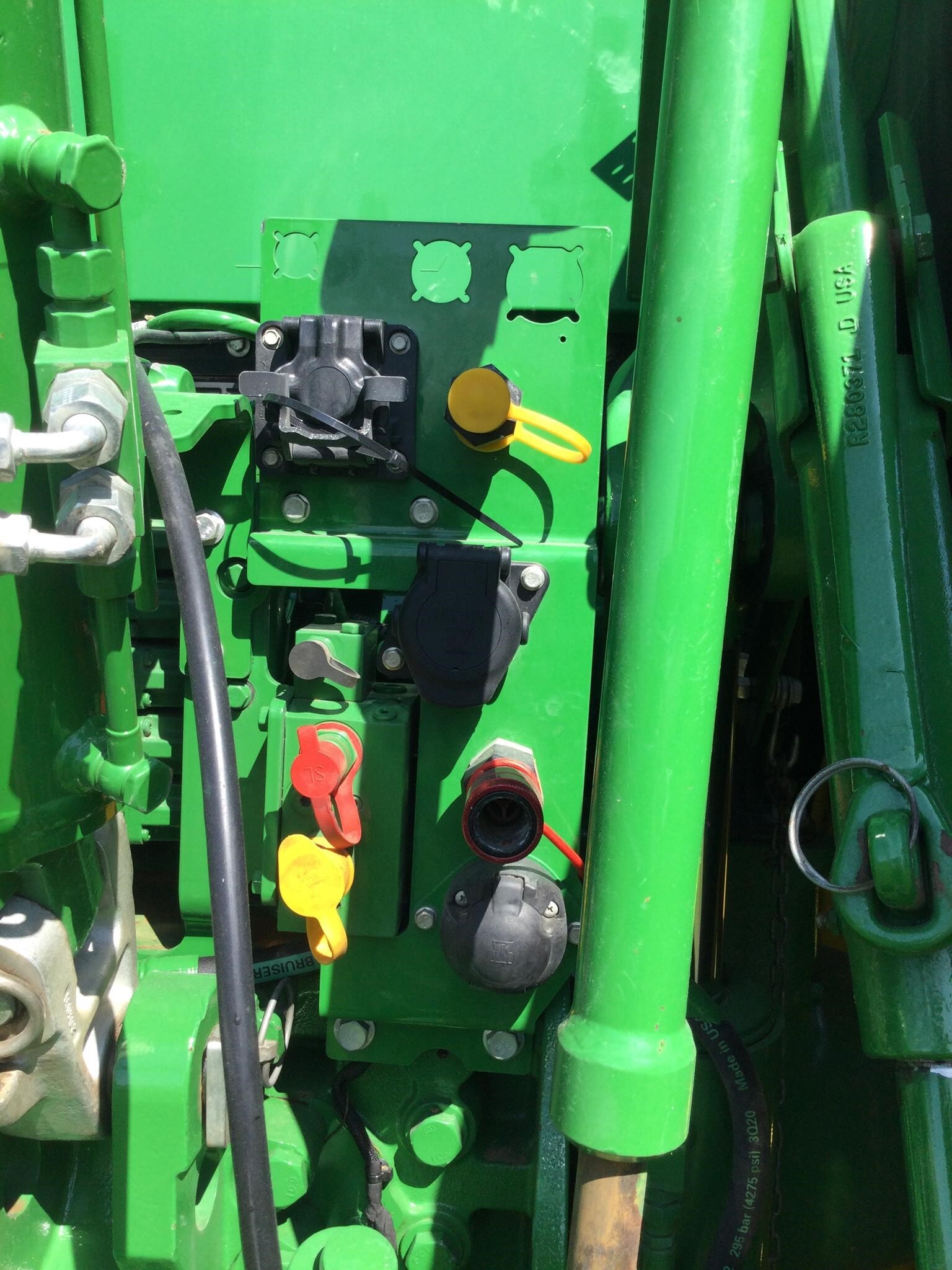 2021 John Deere 7R 330 Tractor