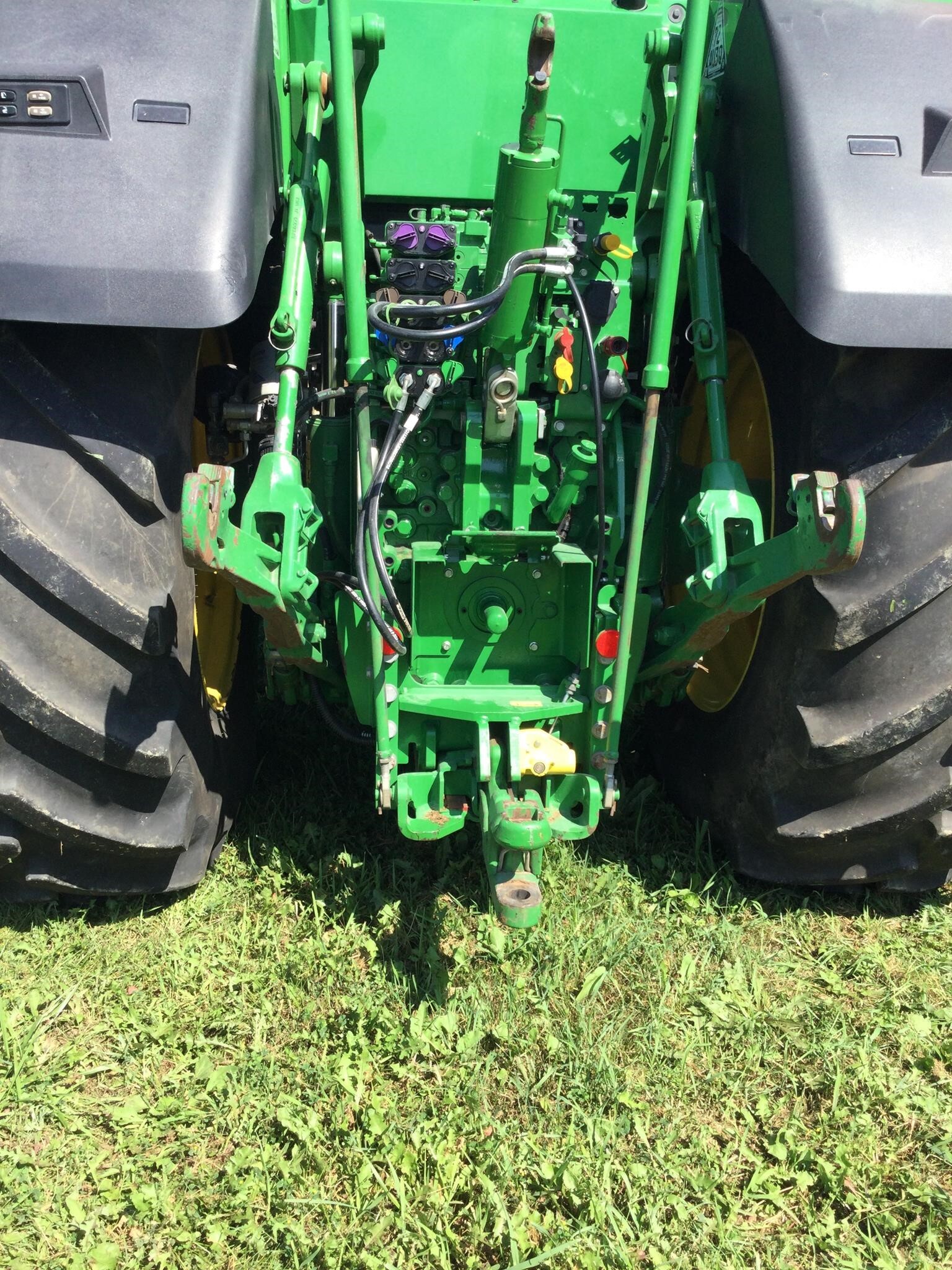 2021 John Deere 7R 330 Tractor