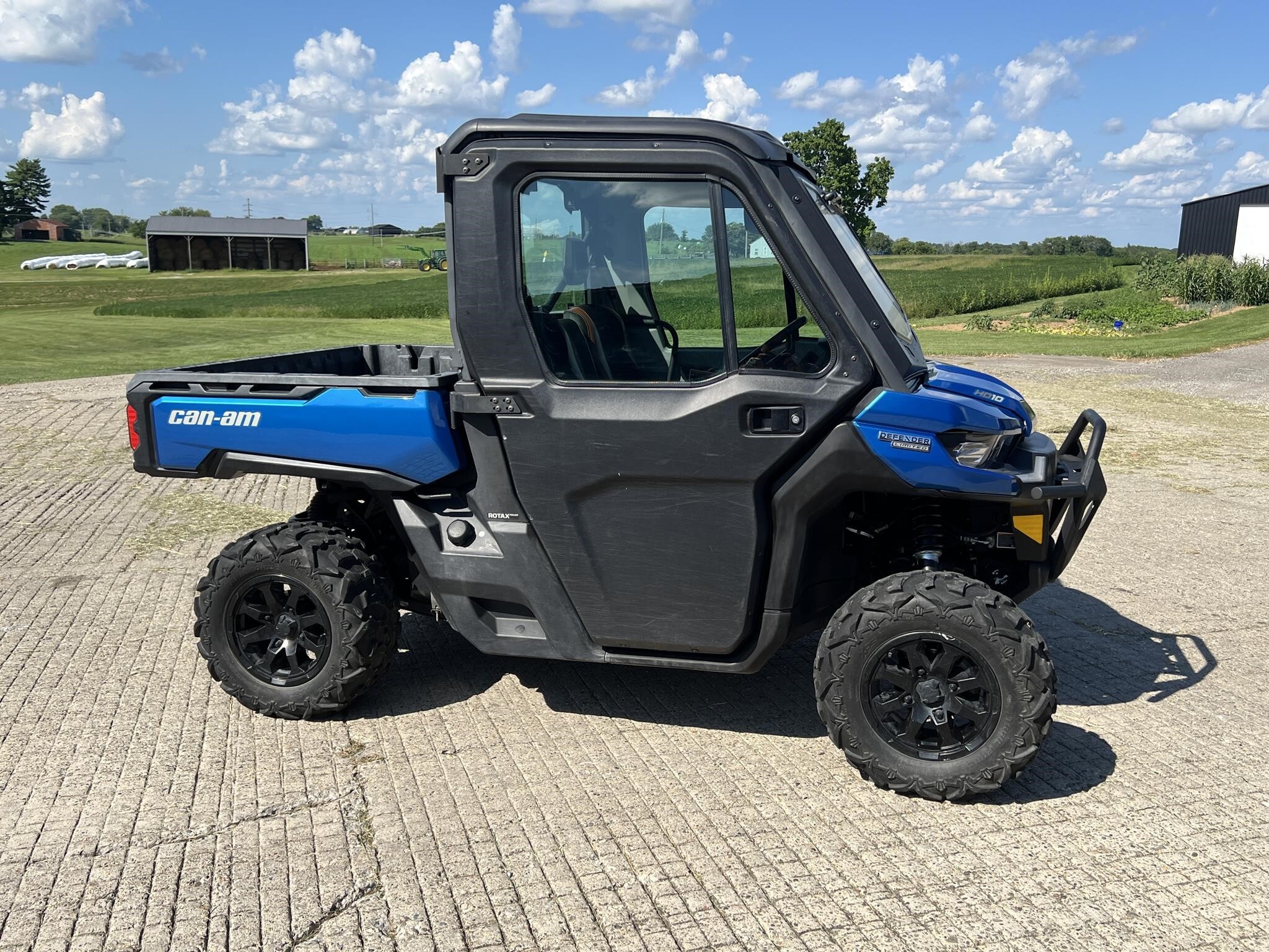 2022 Can-Am DEFENDER LIMITED HD10 ATVs and Utility Vehicle