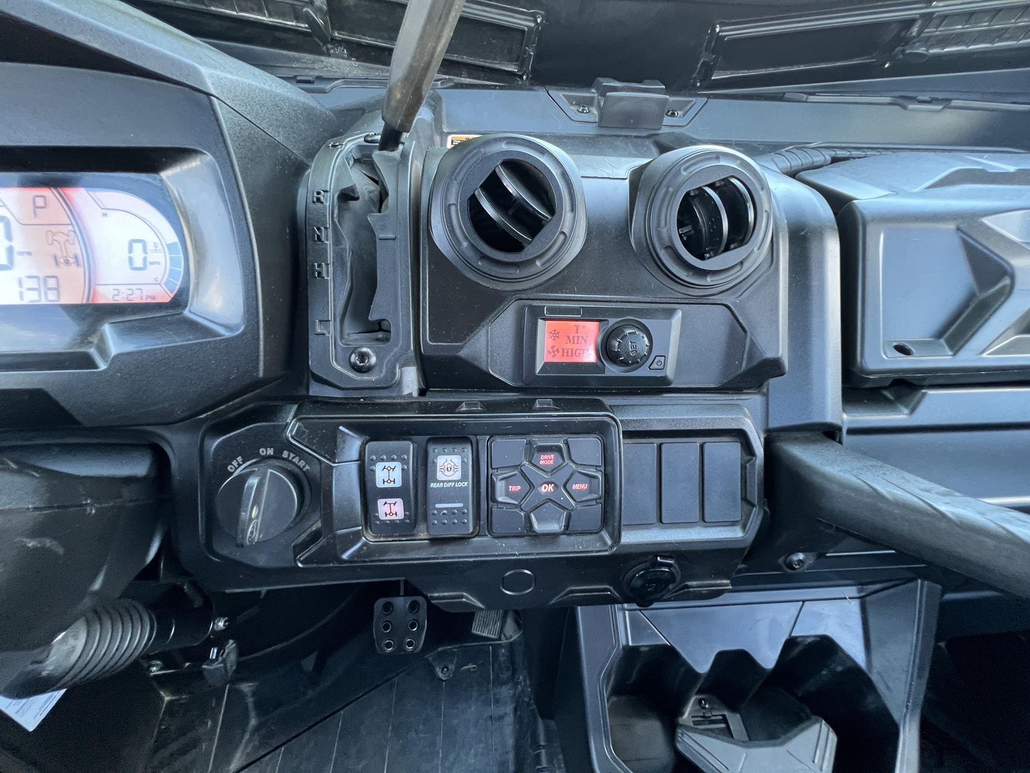 2022 Can-Am DEFENDER LIMITED HD10 ATVs and Utility Vehicle