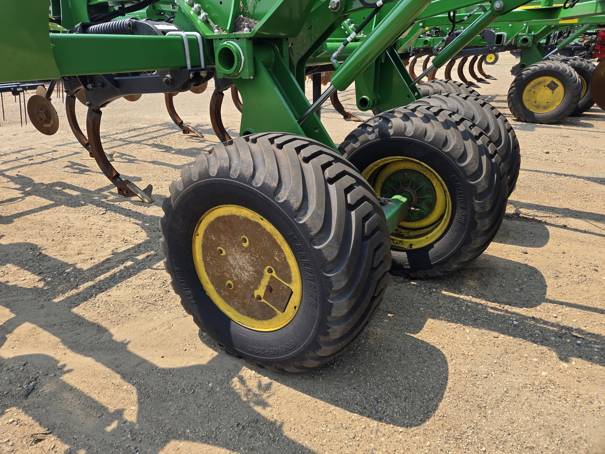 2024 John Deere 2730 Disk Chisel