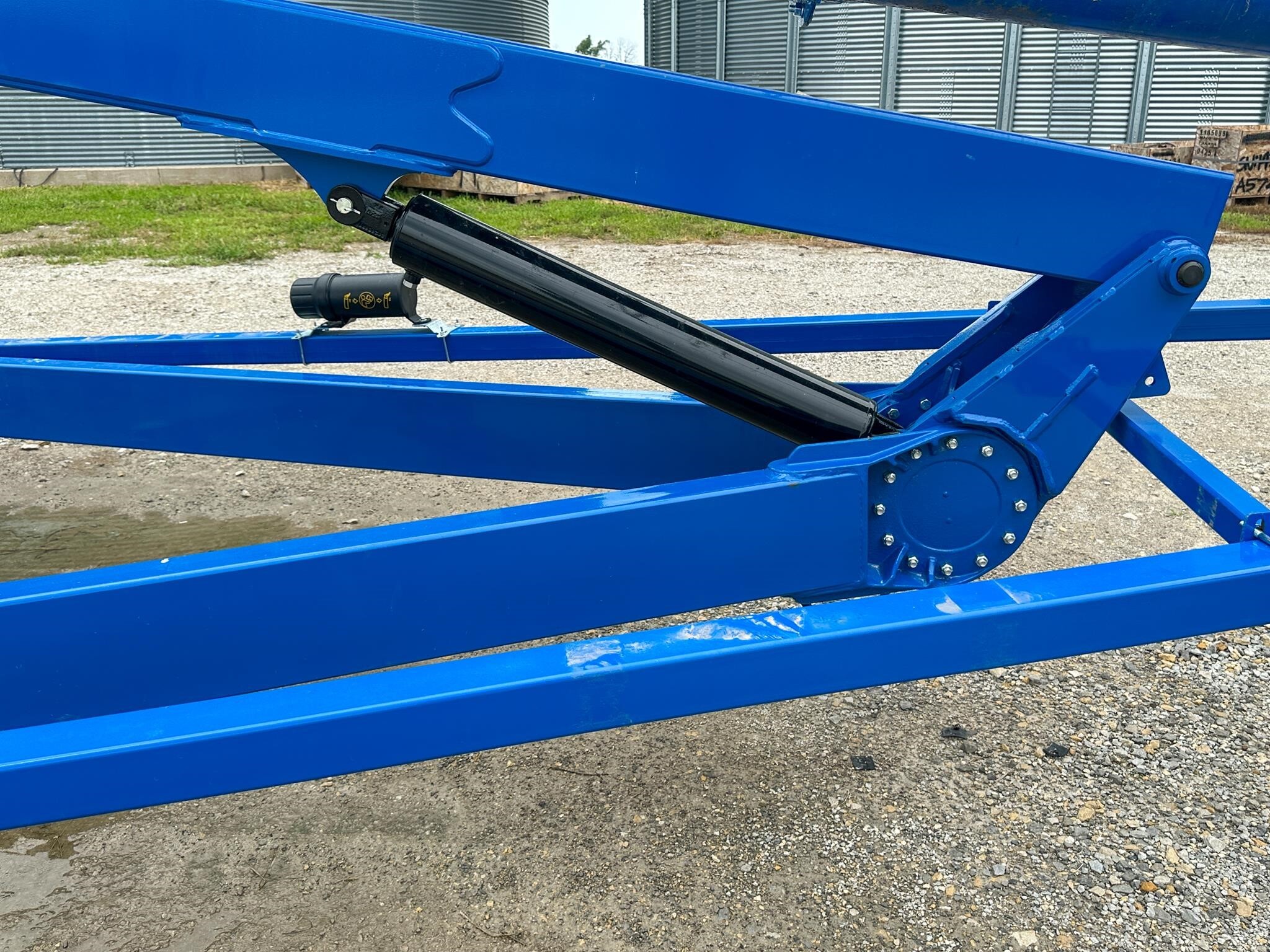 2026 Brandt 1060HP Augers and Conveyor