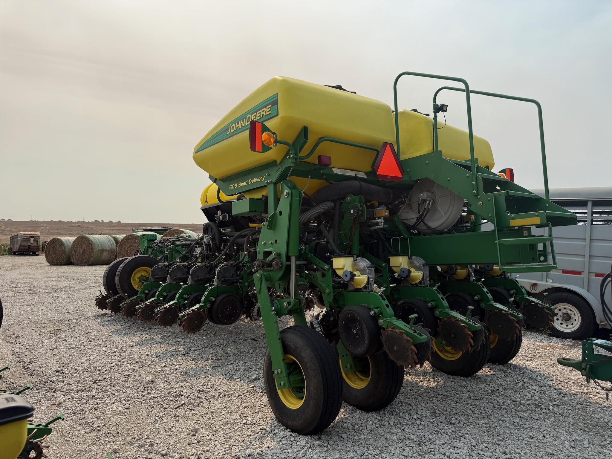 2009 John Deere 1770NT Planter