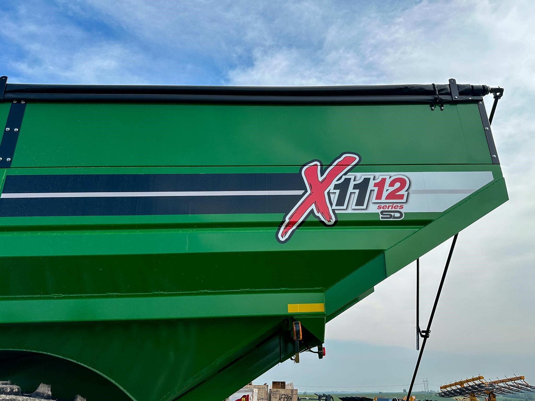 2026 J&M 1112 Grain Cart