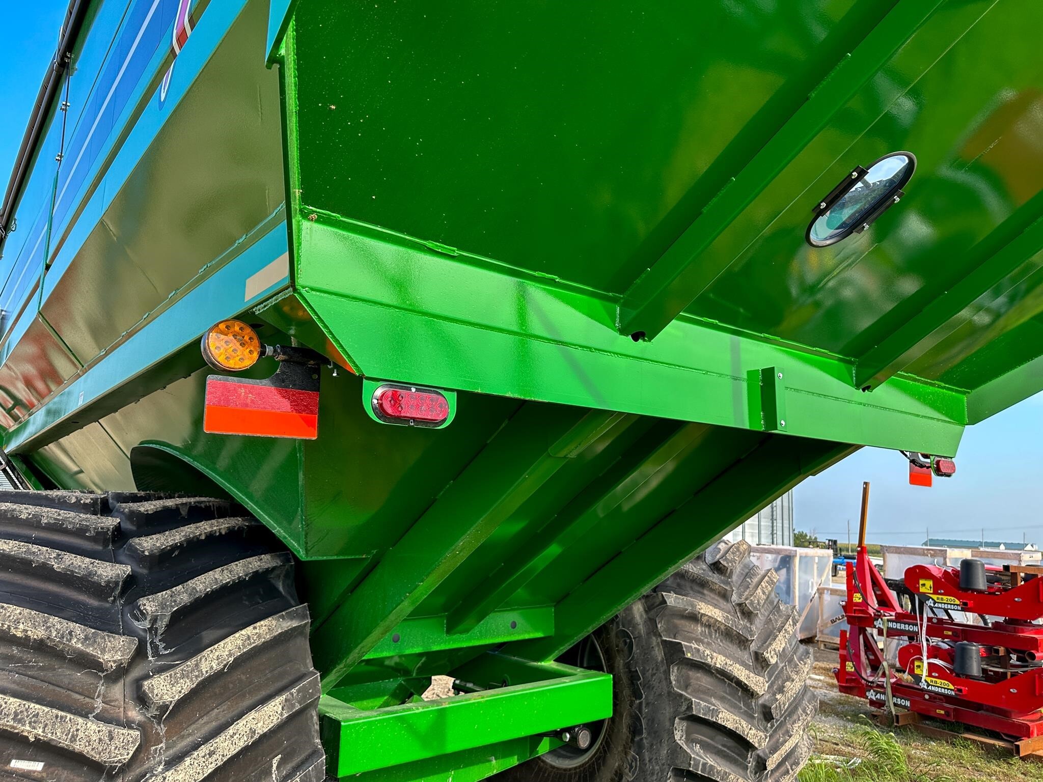 2026 J&M 1112 Grain Cart
