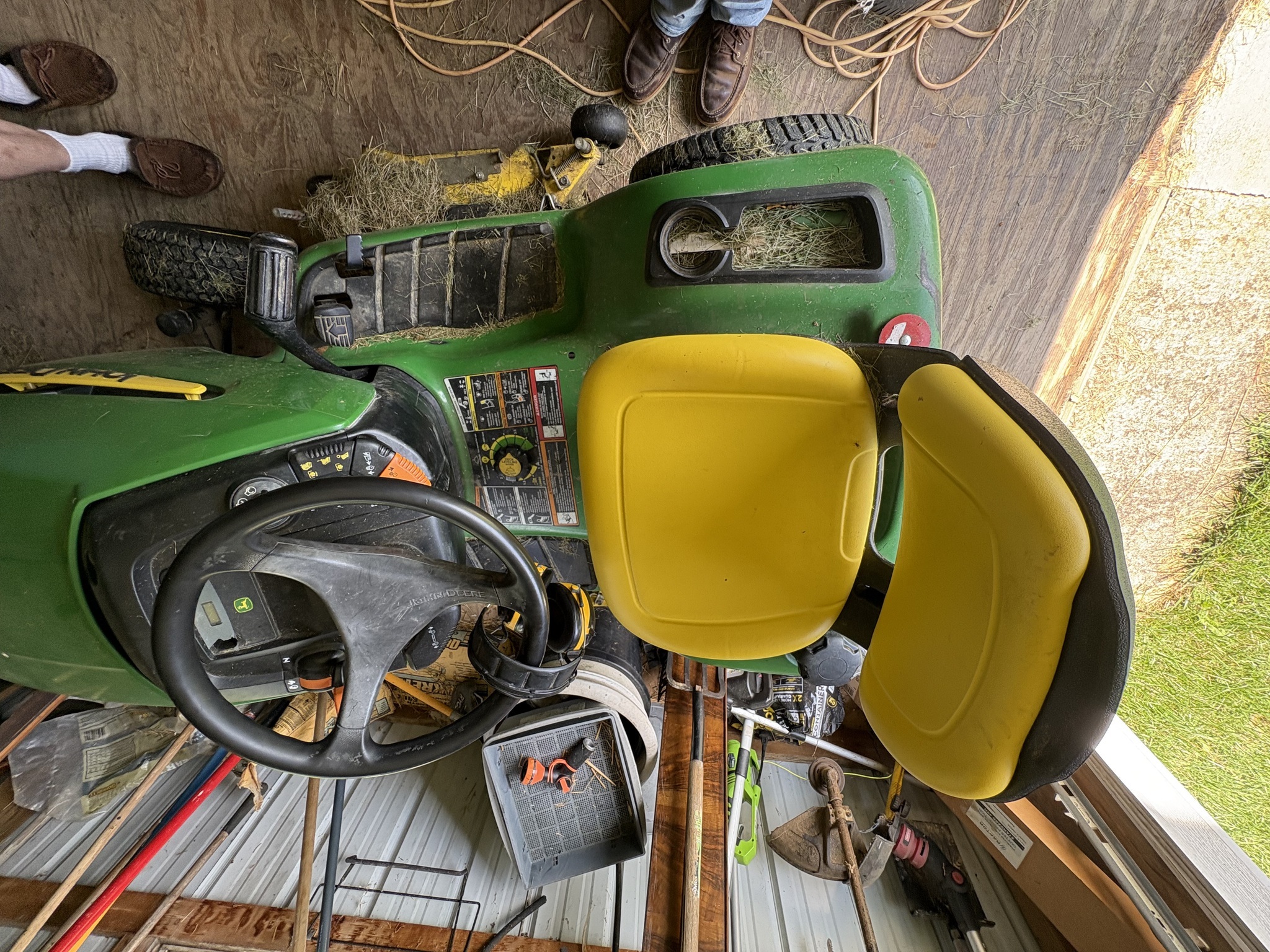 2011 John Deere X324 Lawn Mower