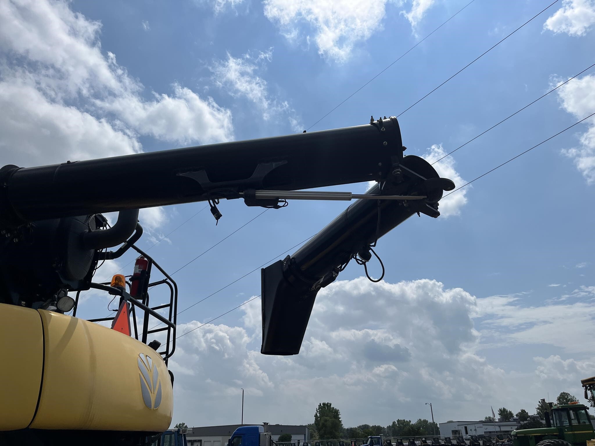 2019 New Holland CR8.90 Combine