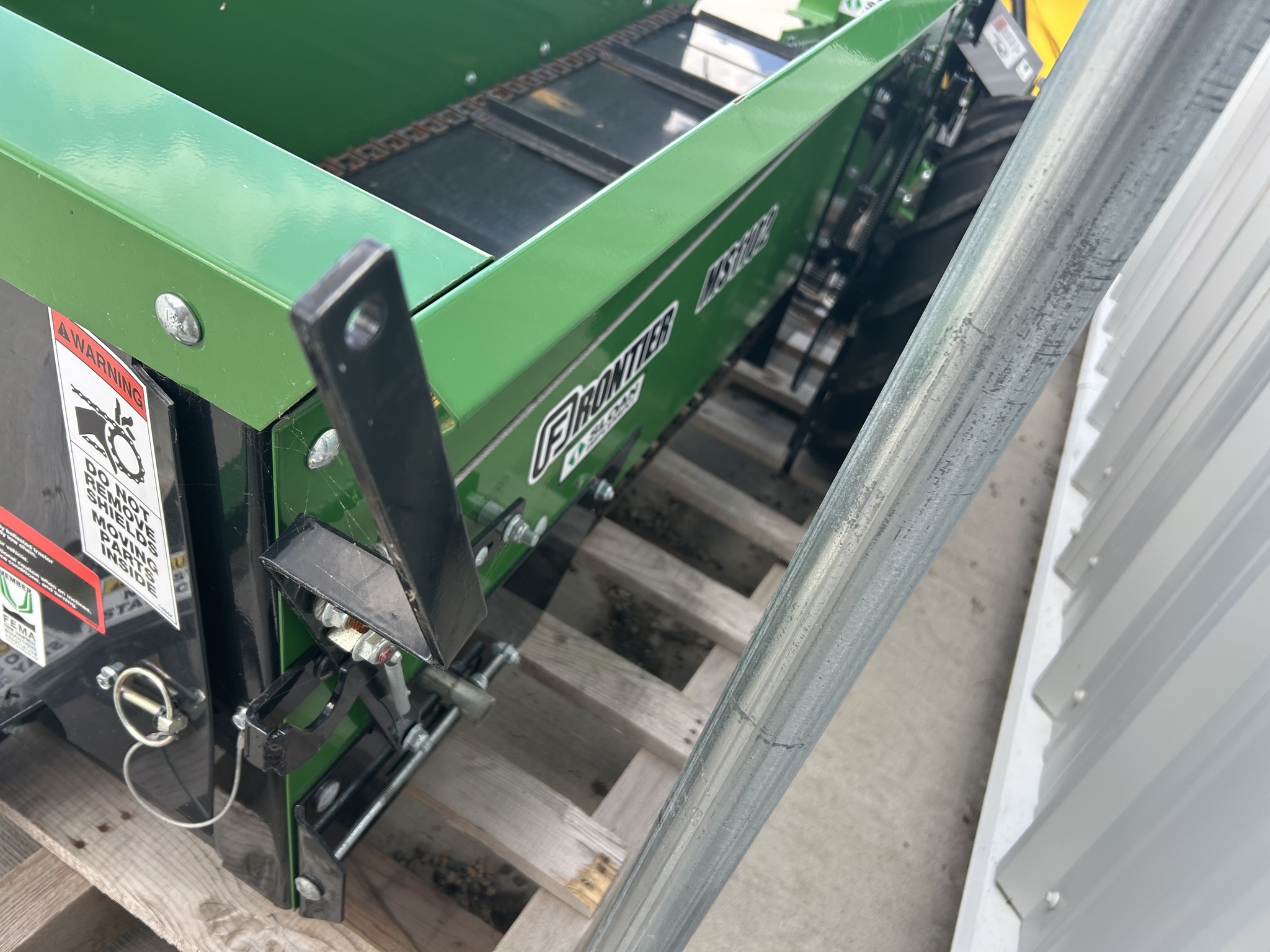 2024 Frontier MS1102G Manure Spreader