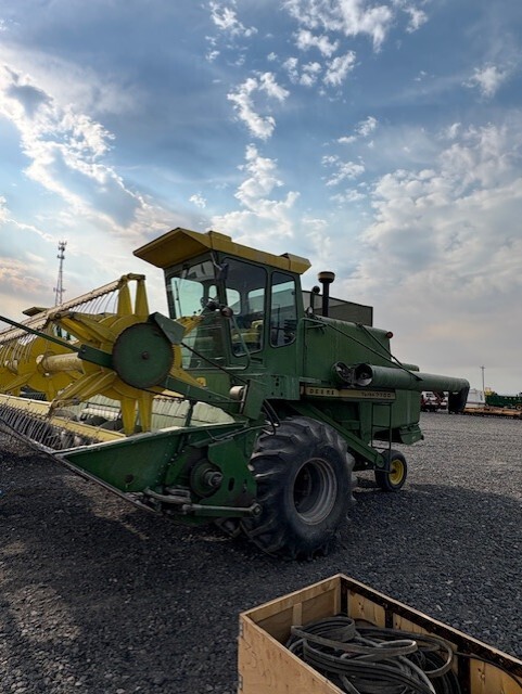 1974 John Deere 7700 Combine