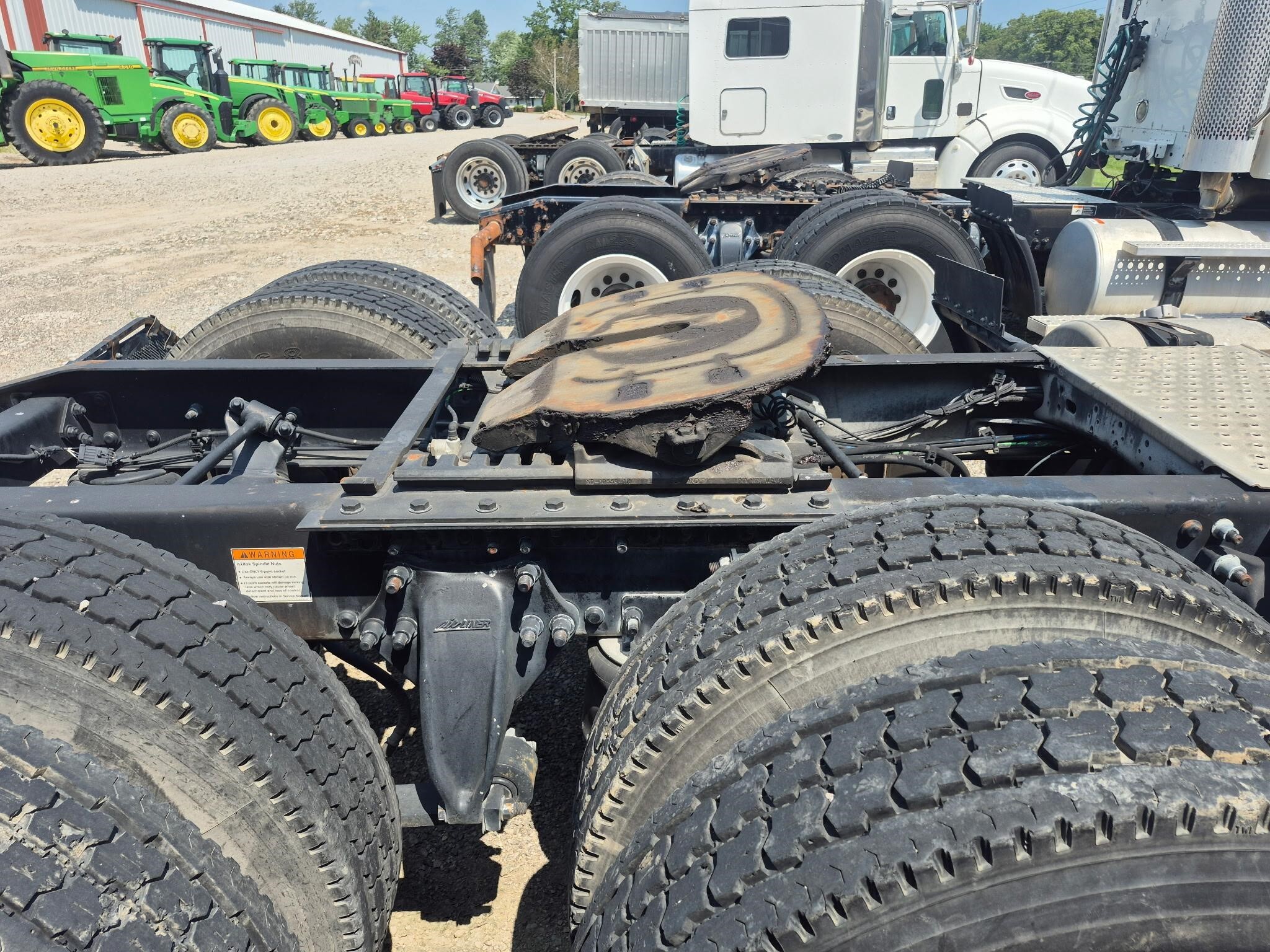 2013 Freightliner Cascadia 125 Semi Trucks/Trailer