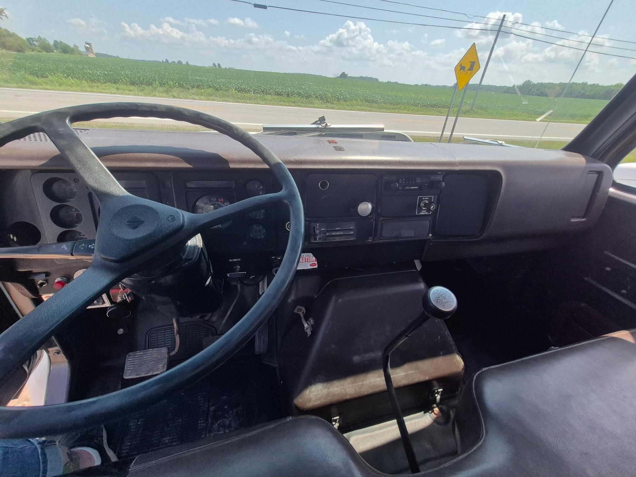 2013 Freightliner Cascadia 125 Semi Trucks/Trailer