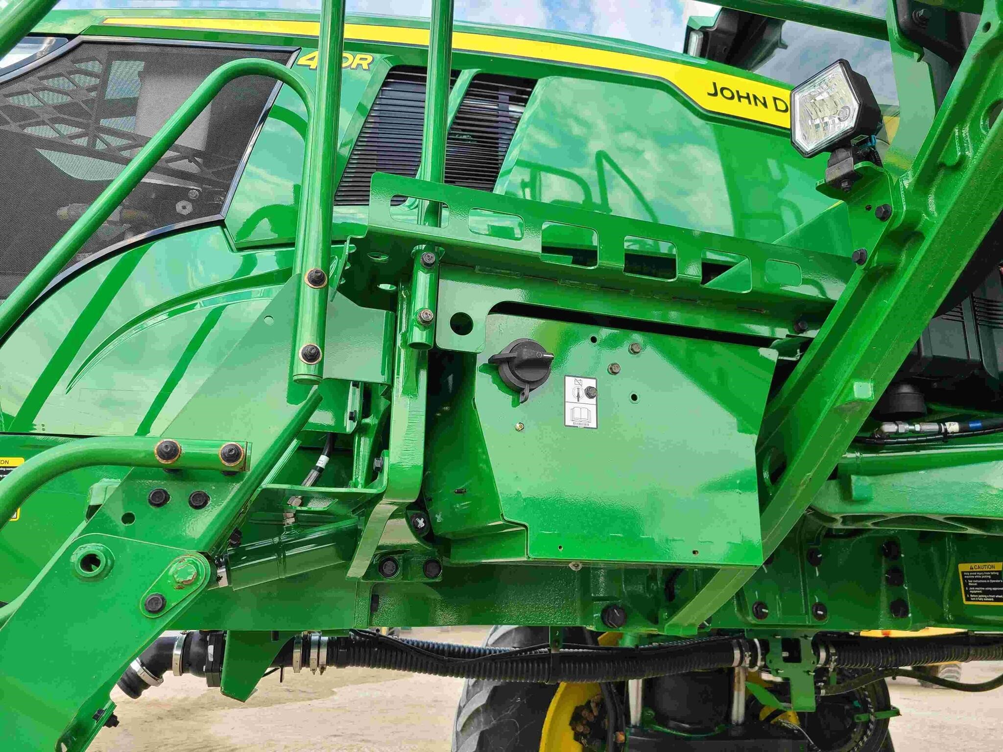 2022 John Deere 410R Self-Propelled Sprayer